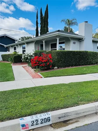 $4,300 | 22206 Kittridge Street, Woodland Hills, CA 91303