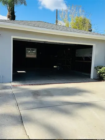 $4,300 | 22206 Kittridge Street, Woodland Hills, CA 91303