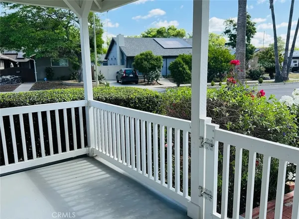 $4,300 | 22206 Kittridge Street, Woodland Hills, CA 91303