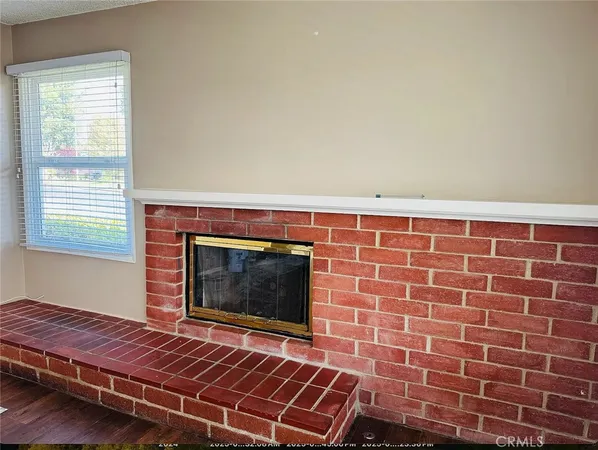$4,300 | 22206 Kittridge Street, Woodland Hills, CA 91303