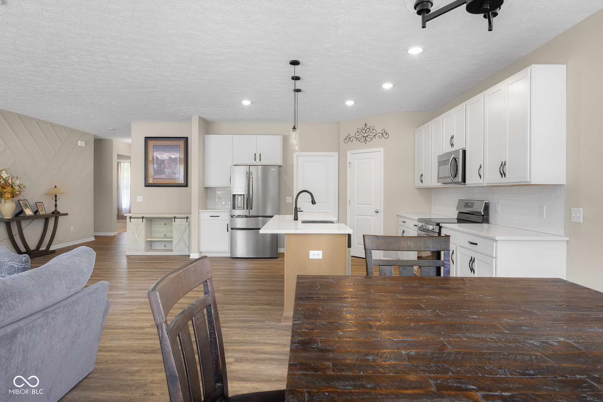 3045 Braeburn Columbus, IN 47201 - Photo 13 of 55