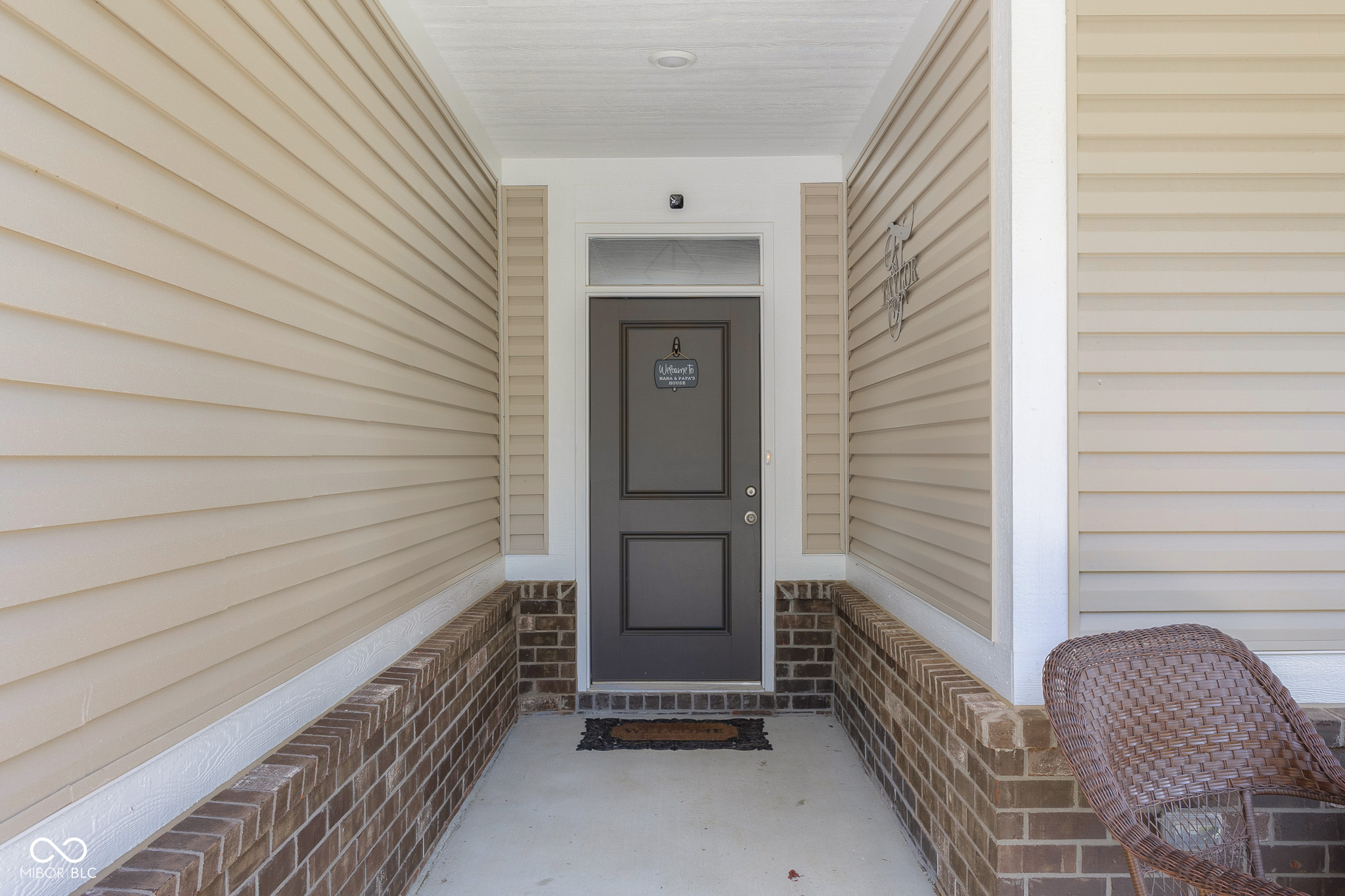 3045 Braeburn Columbus, IN 47201 - Photo 3 of 55