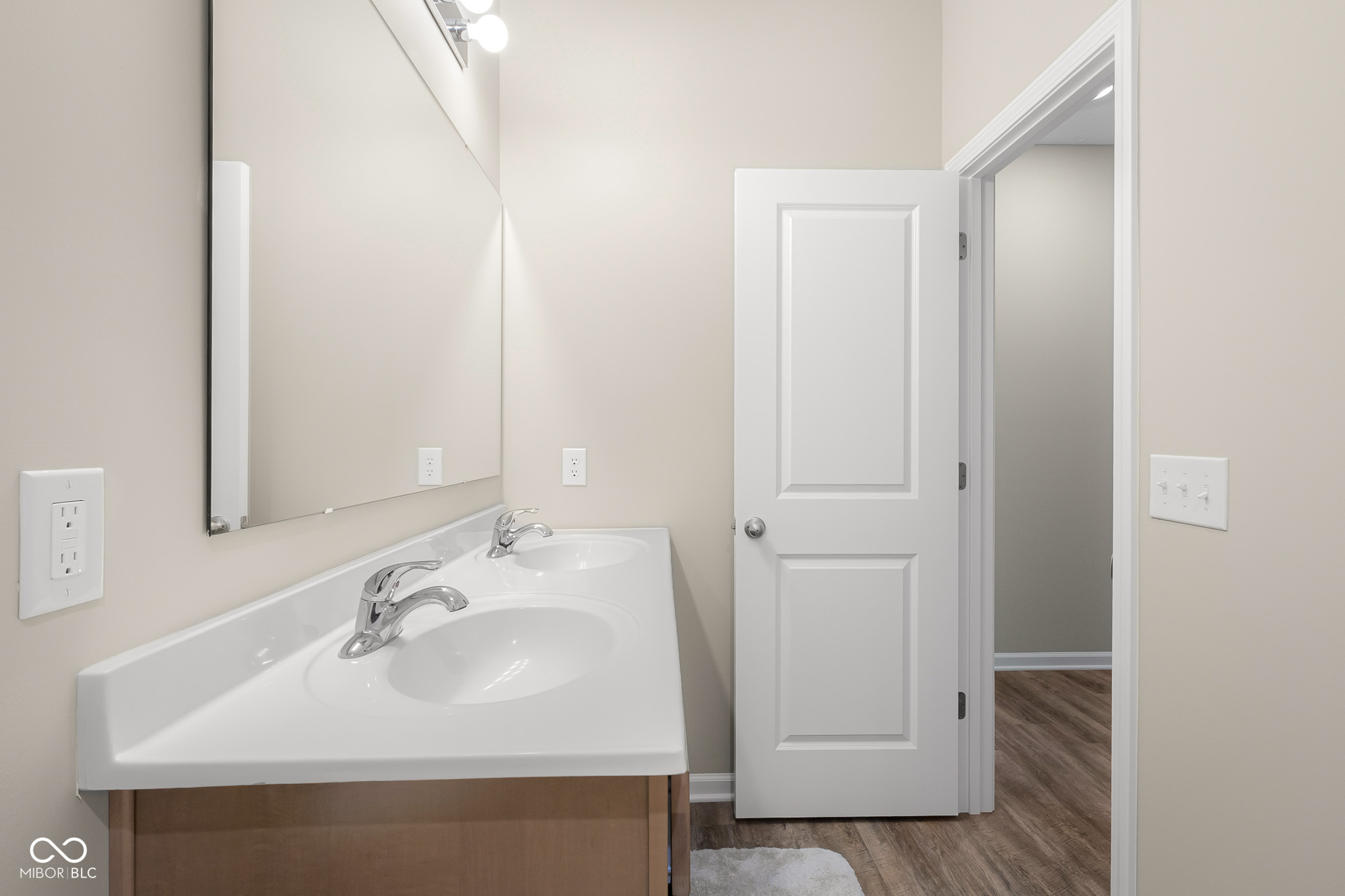 3045 Braeburn Columbus, IN 47201 - Photo 37 of 55