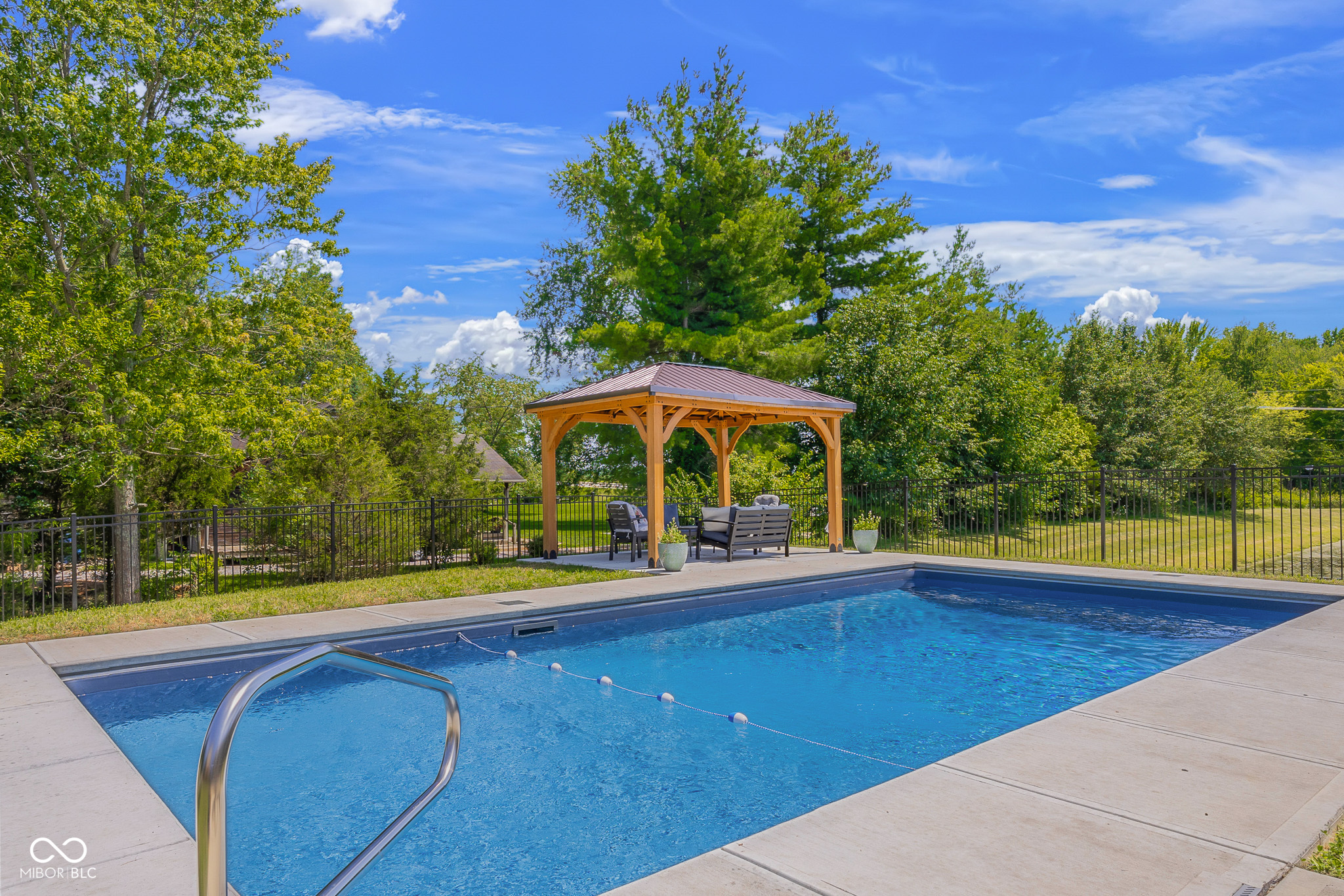 3045 Braeburn Columbus, IN 47201 - Photo 46 of 55