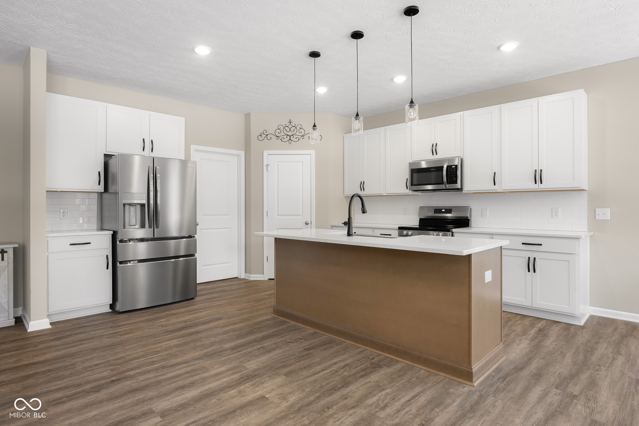 3045 Braeburn Columbus, IN 47201 - Photo 7 of 55