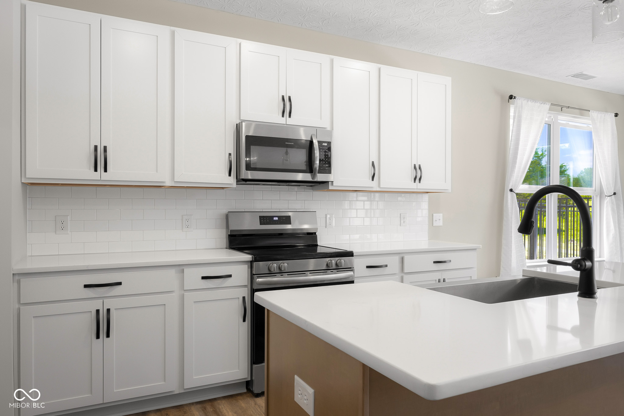 3045 Braeburn Columbus, IN 47201 - Photo 10 of 55