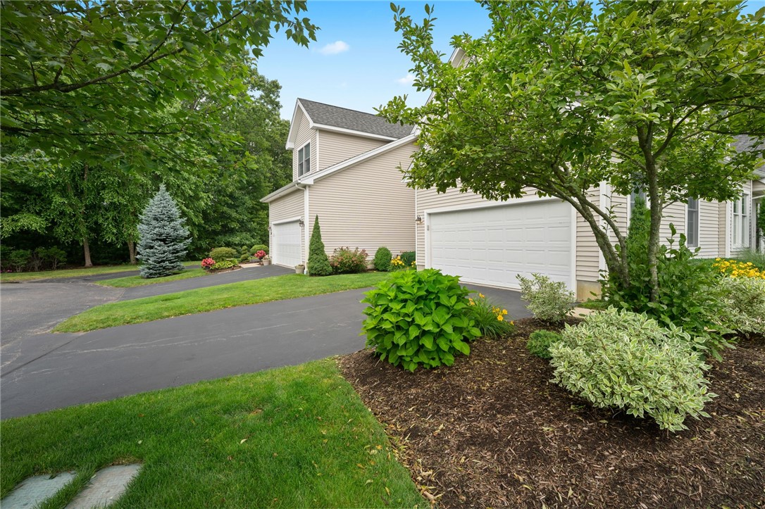 419 Albion Road, Unit 18 Lincoln, RI 02865 - Photo 39 of 42