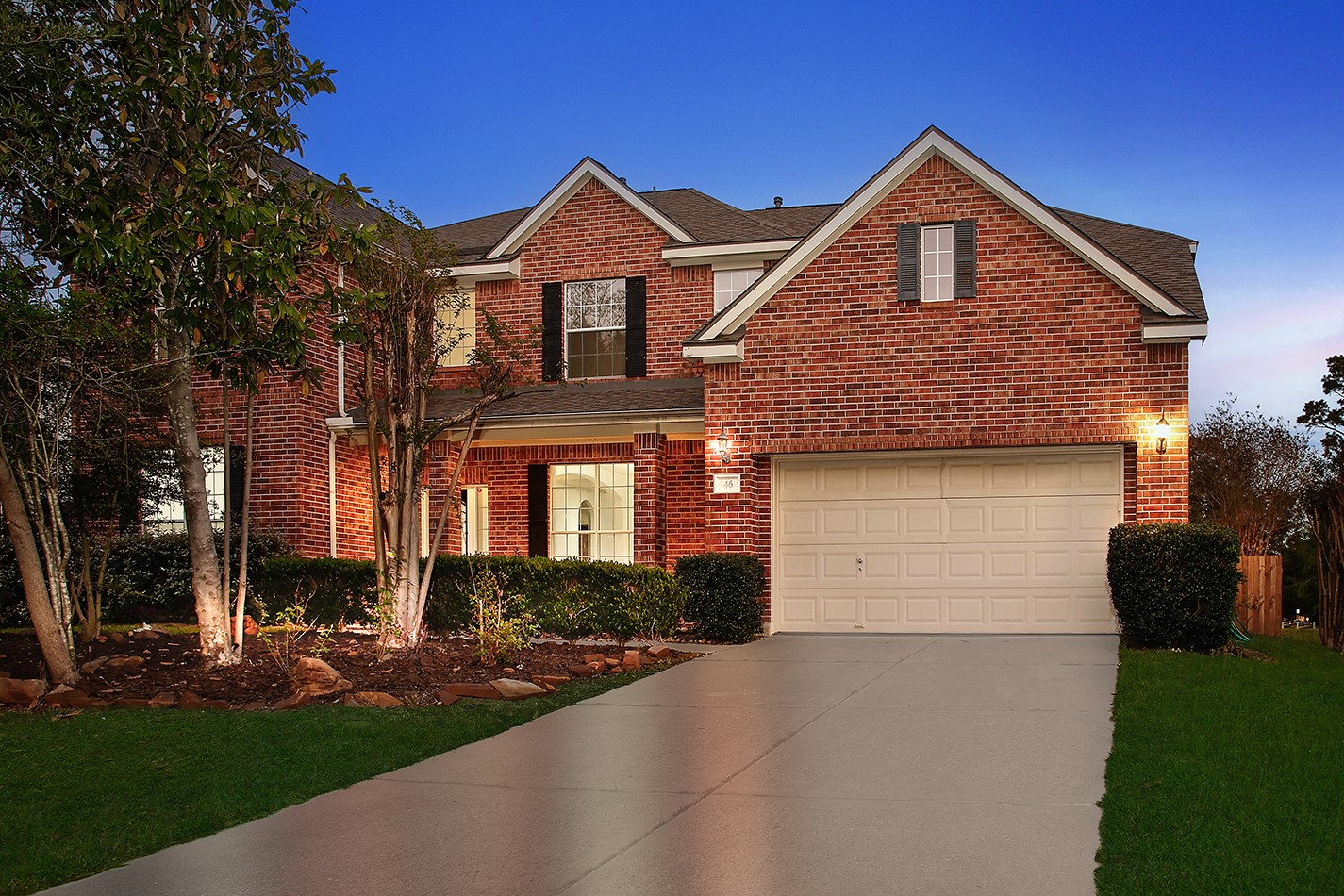 46 South April Mist Circle Conroe, TX 77385 - Photo 2 of 30