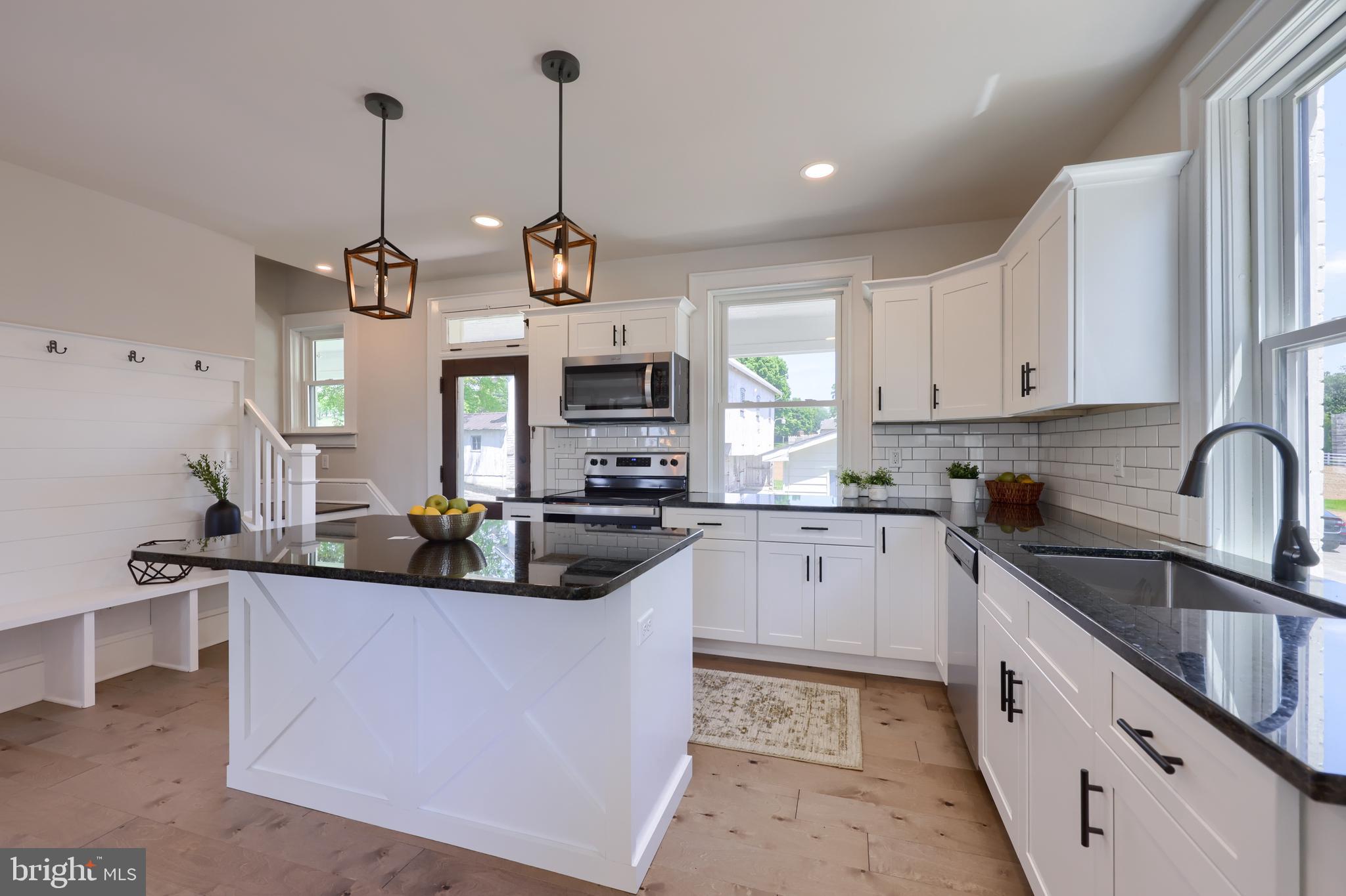 592 Chestnut Hill Road York, PA 17402 - Photo 8 of 51 Gallery Image 8