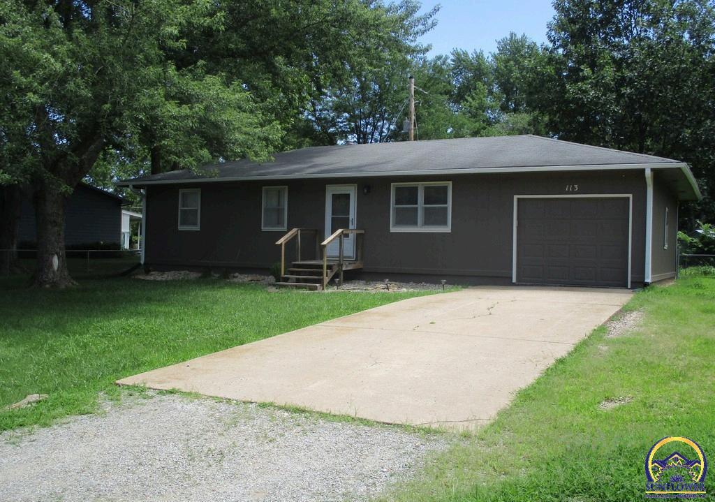 113 West Ridgeway Street Carbondale, KS 66414 - Photo 2 of 2