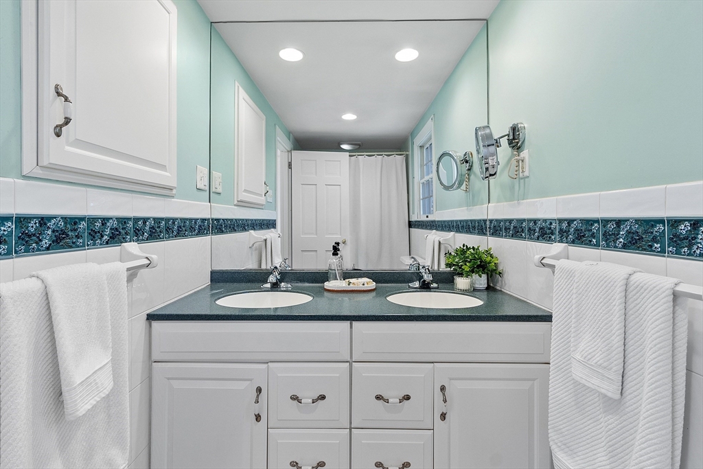 25 Oneida Road Acton, MA 01720 - Photo 28 of 39 Gallery Image 28
