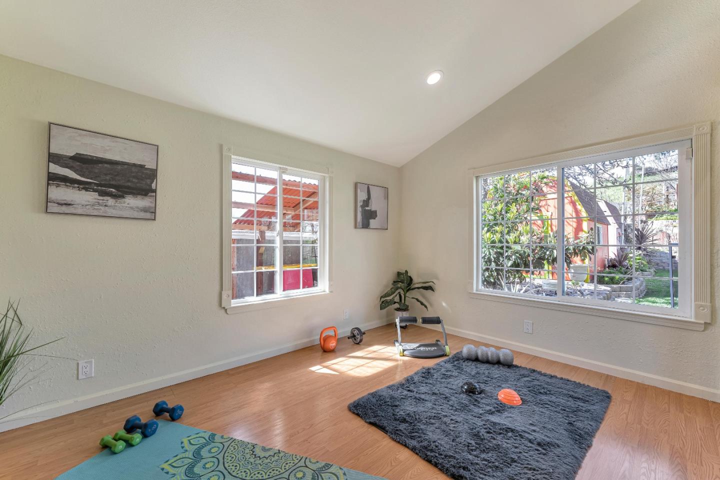175 Violet Road Hercules, CA 94547 - Photo 18 of 35 a very nice looking room with a large window