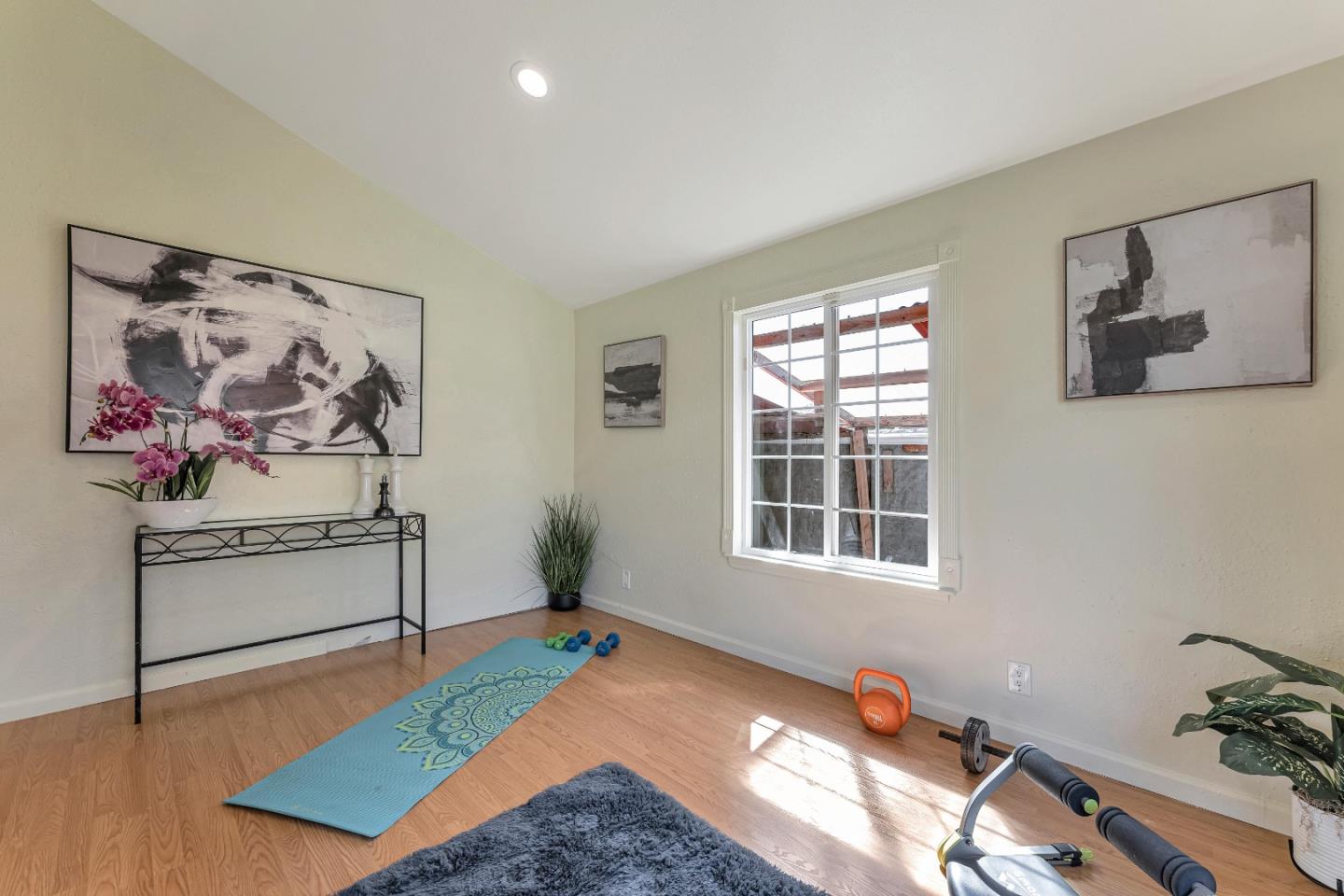 175 Violet Road Hercules, CA 94547 - Photo 21 of 35 a bedroom with furniture and a window