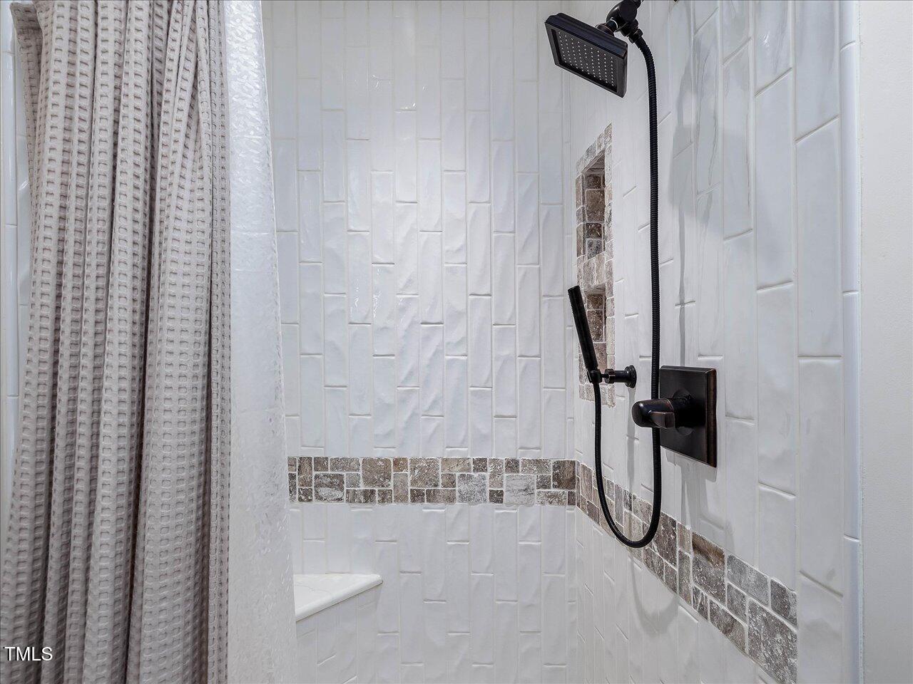 3811 Carnegie Lane Raleigh, NC 27612 - Photo 35 of 63 35-Primary Bathroom