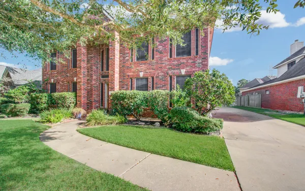 $374,900 | 2514 Sand Castle Court, Seabrook, TX 77586