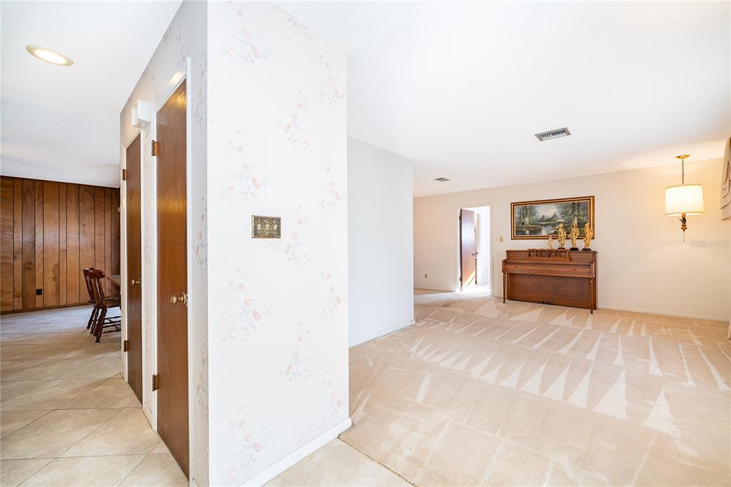 4529 Flagg Street Orlando, FL 32812 - Photo 5 of 27