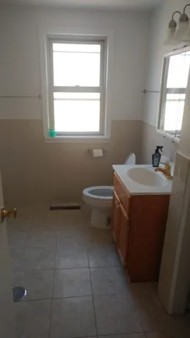 $650,000 | 6104 North Oakley Avenue, Chicago, IL 60659