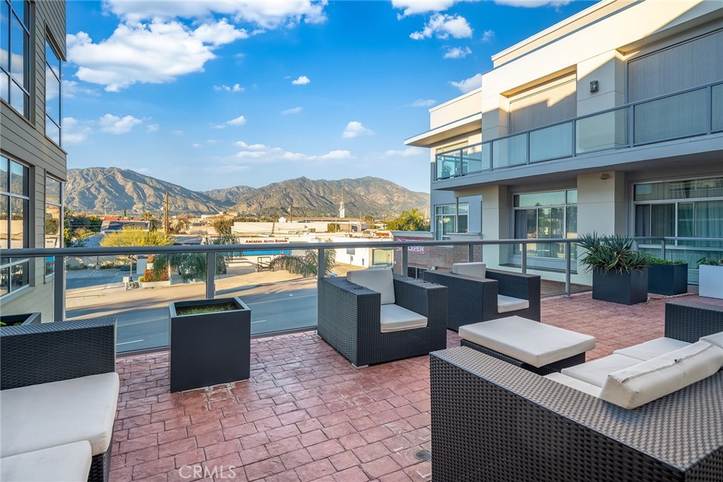 56 East Duarte Road, Unit 318 Arcadia, CA 91006 - Photo 6 of 51