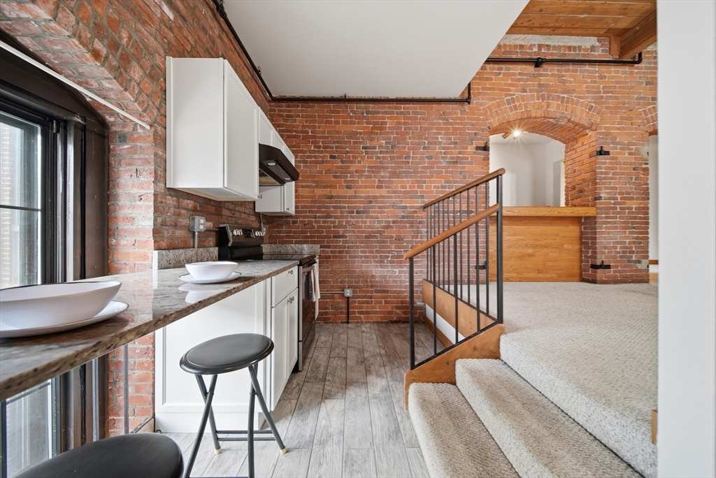 50 Rantoul Street, Unit 204 Beverly, MA 01915 - Photo 23 of 39