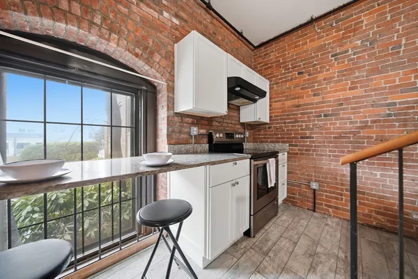 $449,900 | 50 Rantoul Street, Unit 204, Beverly, MA 01915