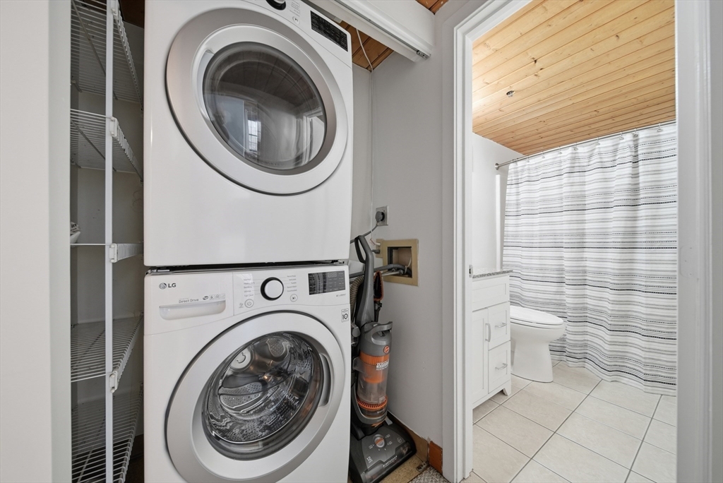 50 Rantoul Street, Unit 204 Beverly, MA 01915 - Photo 30 of 39