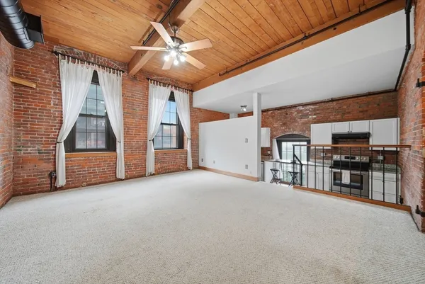 $449,900 | 50 Rantoul Street, Unit 204, Beverly, MA 01915