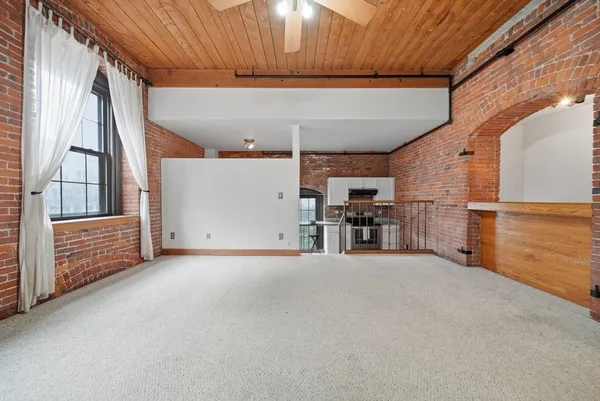 $449,900 | 50 Rantoul Street, Unit 204, Beverly, MA 01915