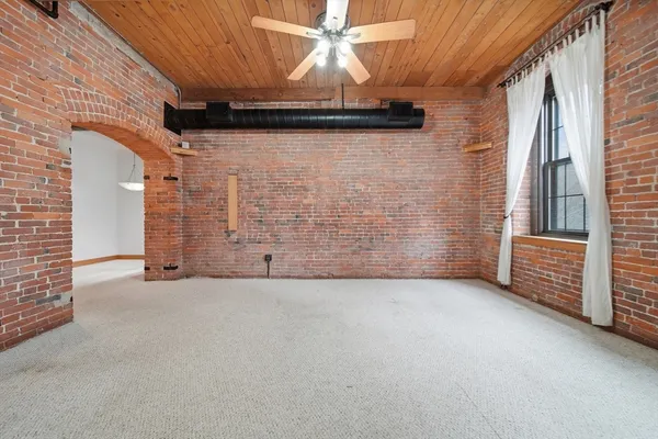 $449,900 | 50 Rantoul Street, Unit 204, Beverly, MA 01915