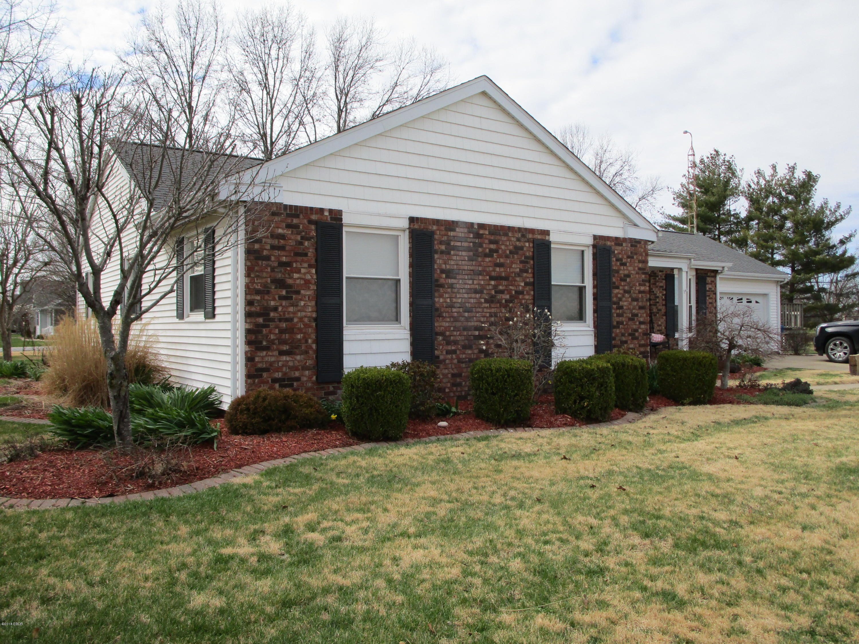 1601 North Olive Road Flora, IL 62839 - Photo 4 of 50 Gallery Image 4