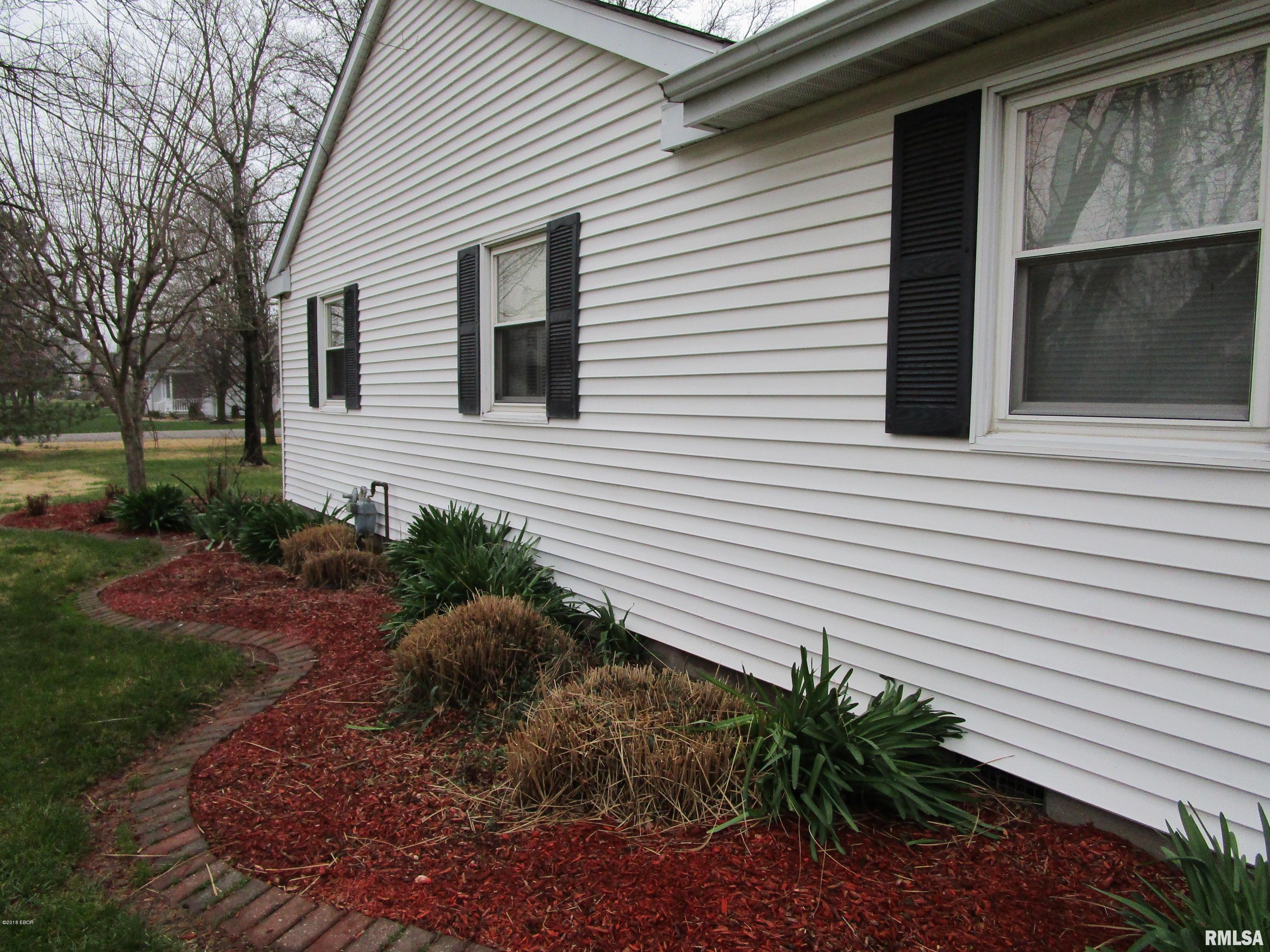 1601 North Olive Road Flora, IL 62839 - Photo 9 of 50 Gallery Image 9
