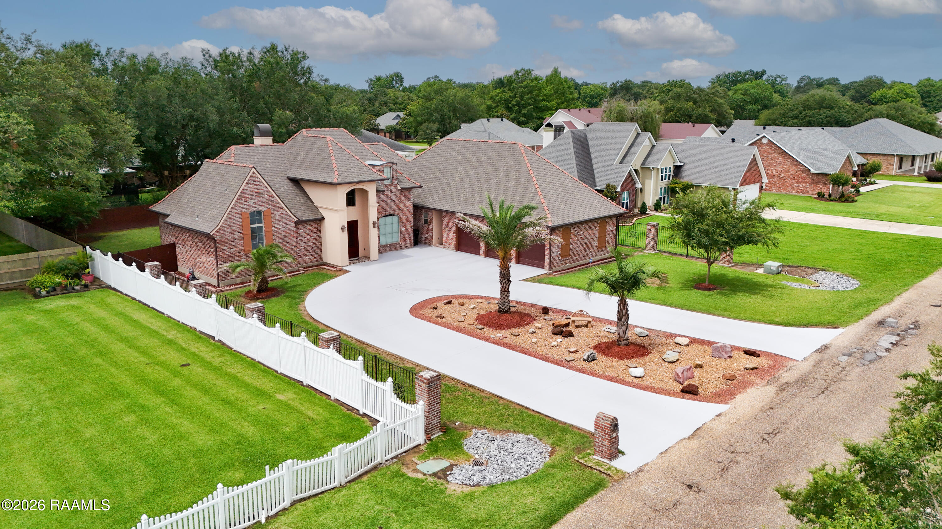 2406 Belle Ruelle Street New Iberia, LA 70563 - Photo 38 of 46