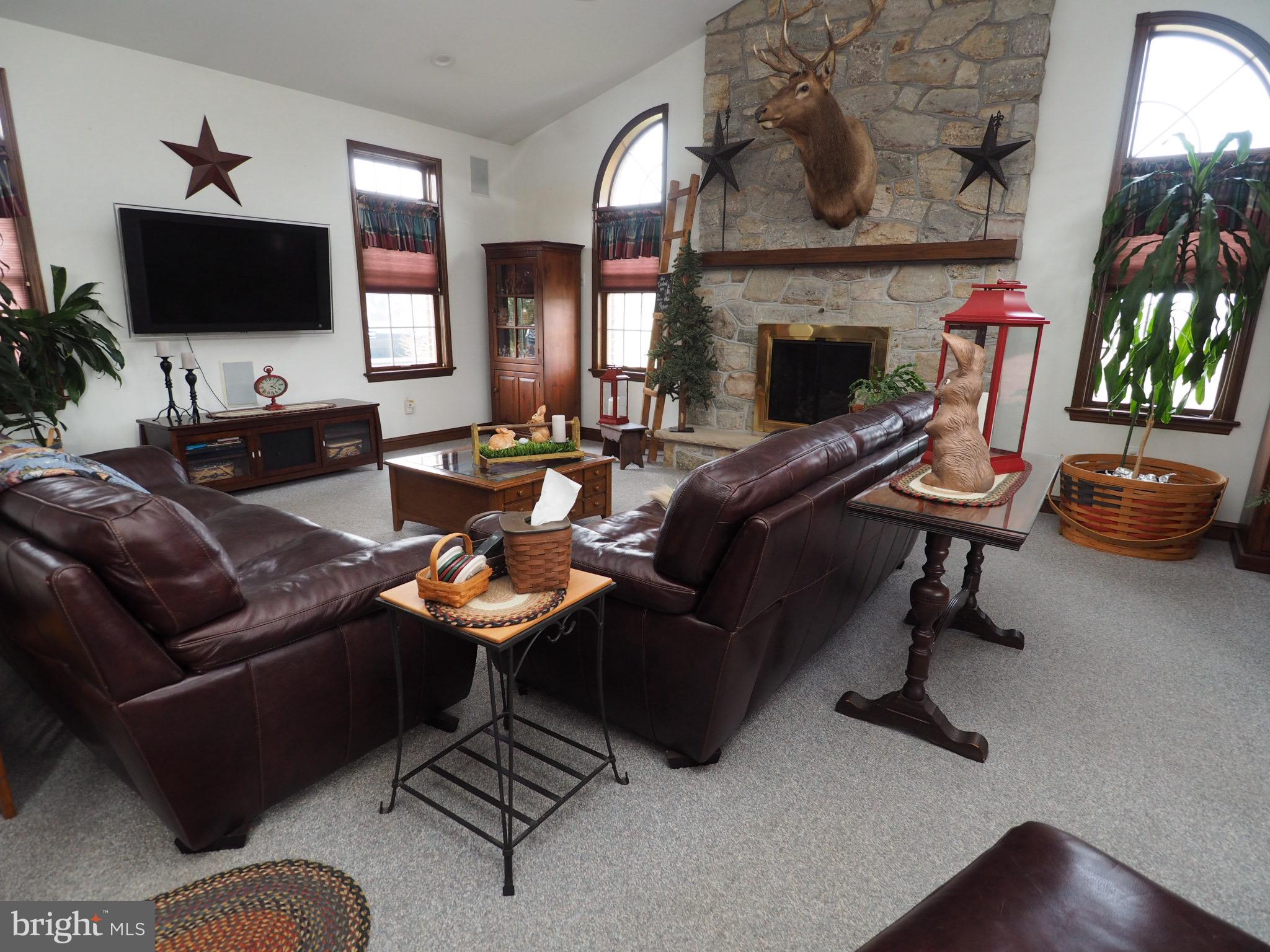 102 St Peters Road Tamaqua, PA 18252 - Photo 2 of 21 Gallery Image 2