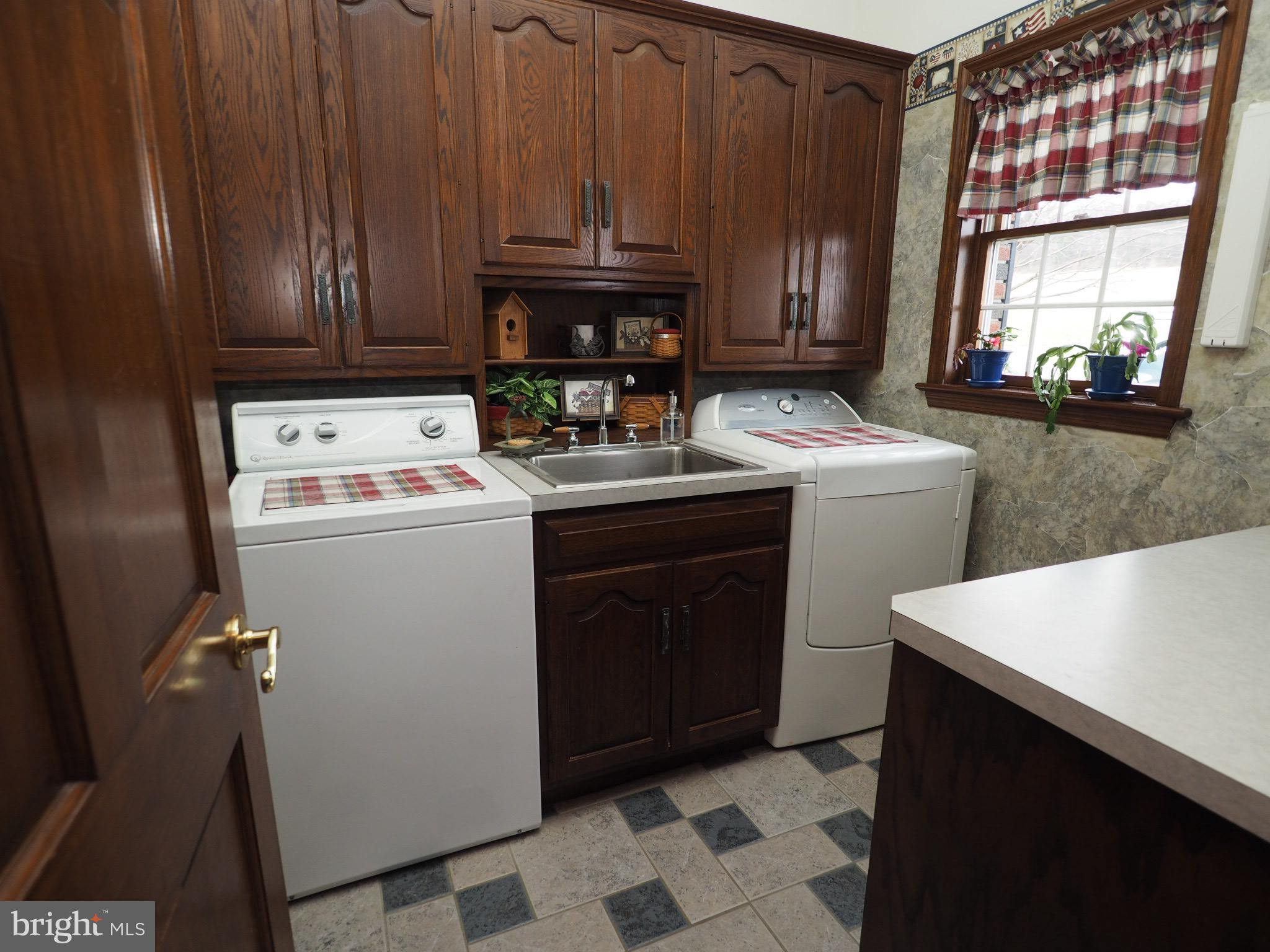 102 St Peters Road Tamaqua, PA 18252 - Photo 3 of 21 Gallery Image 3