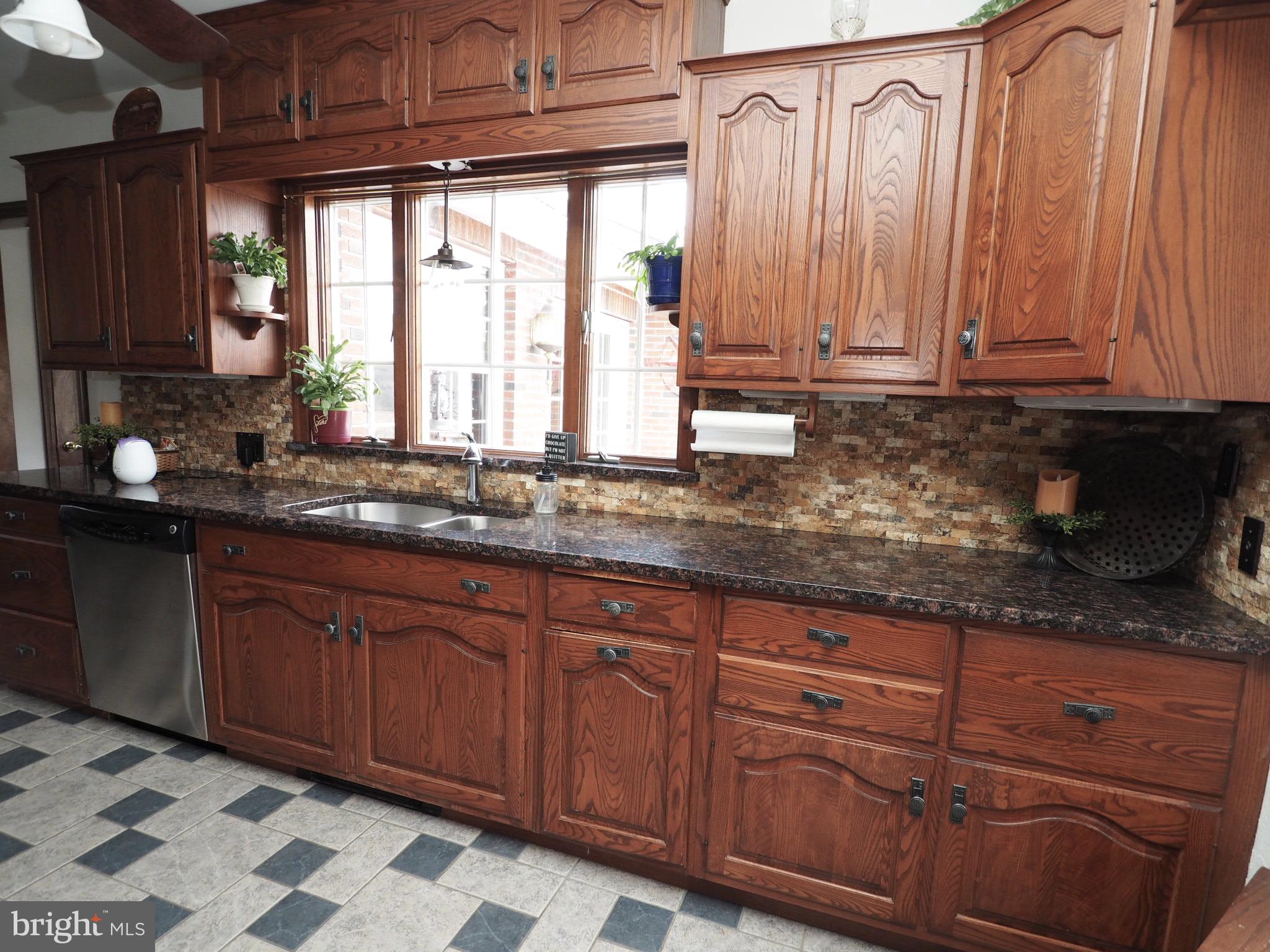 102 St Peters Road Tamaqua, PA 18252 - Photo 5 of 21 Gallery Image 5