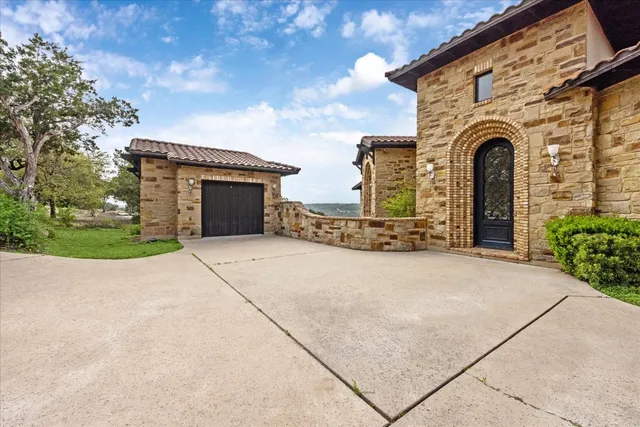 $2,695,000 | 709 Angel Light Drive, Spicewood, TX 78669