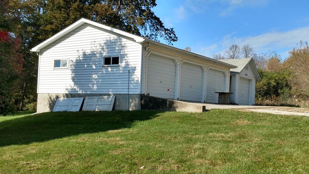 4021 Vista Road Ely, IA 52227 - Photo 2 of 25 Gallery Image 2
