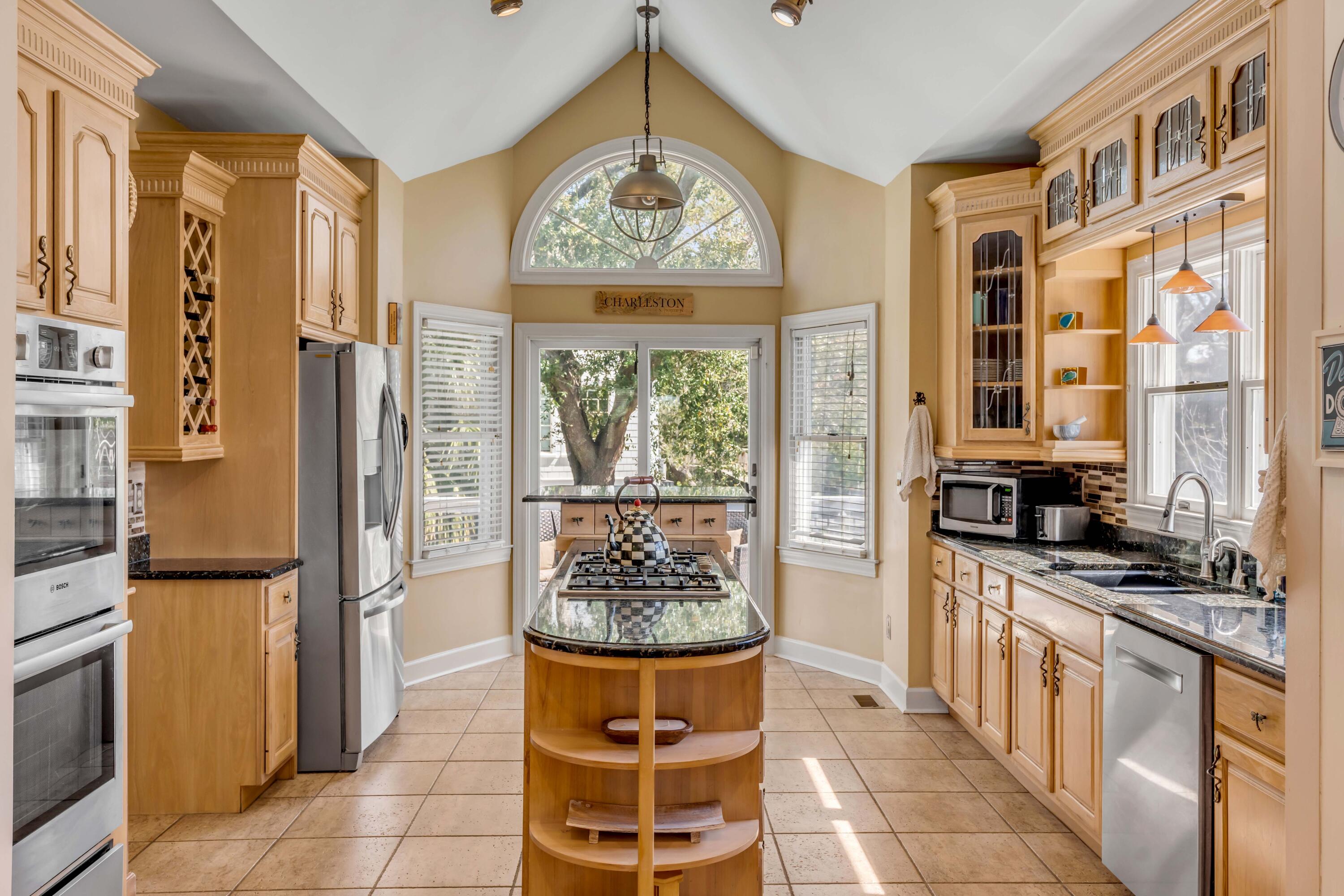 28 Rebellion Road Charleston, SC 29407 - Photo 6 of 33 Kitchen