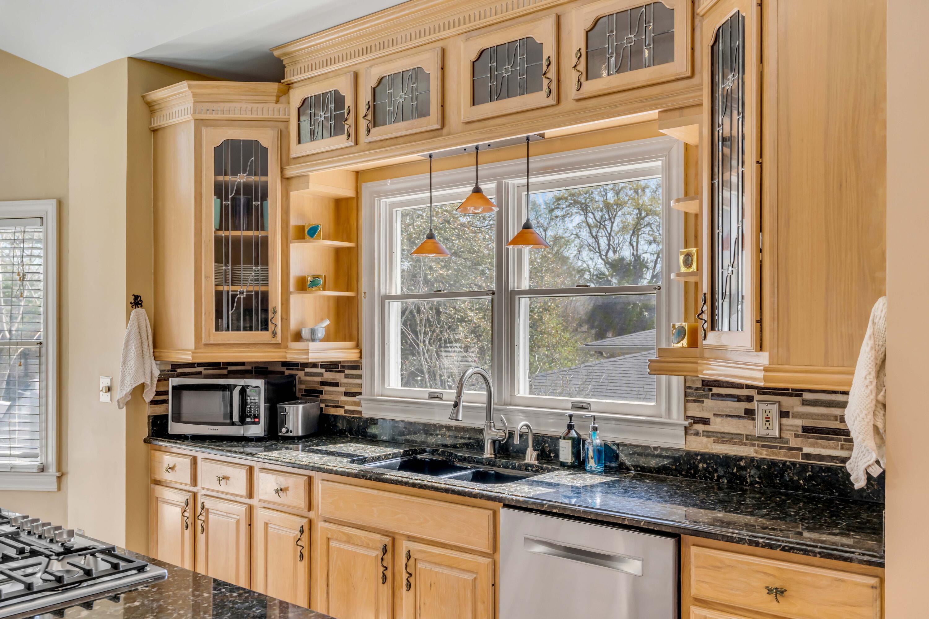 28 Rebellion Road Charleston, SC 29407 - Photo 7 of 33 Kitchen