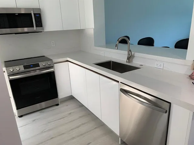 $3,300 | 16051 Blatt Boulevard, Unit 412, Weston, FL 33326