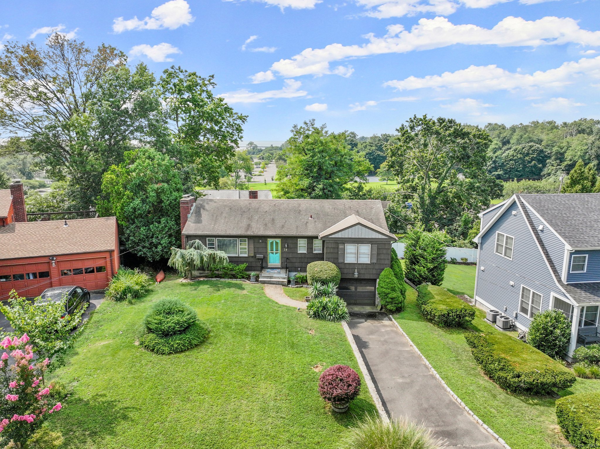 39 Aquila Road Stamford, CT 06902 - Photo 1 of 1