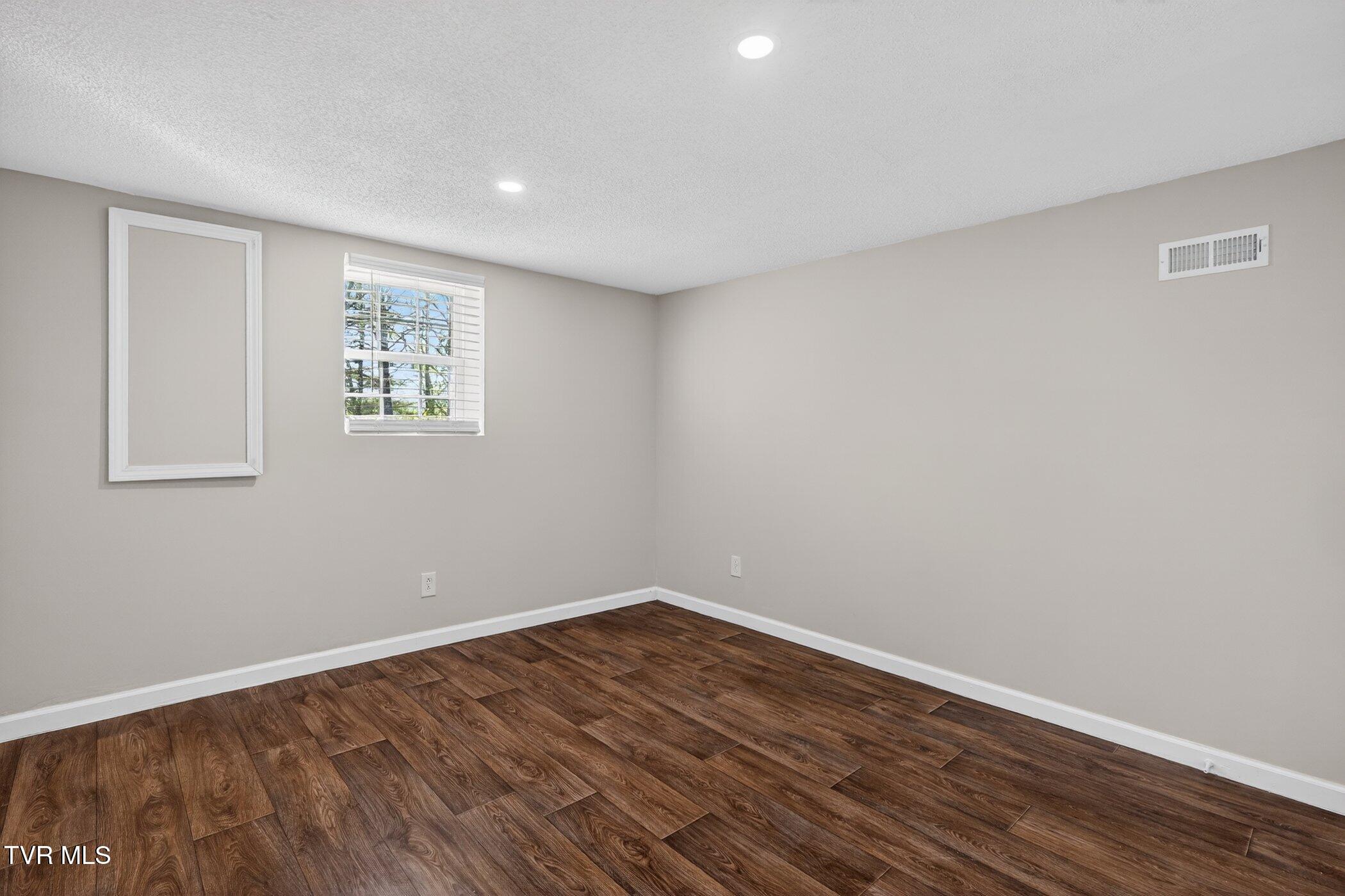 1116 Berry Road Elizabethton, TN 37643 - Photo 24 of 38 1116-Berry-Rd-Elizabethton-TN-37643-Wind