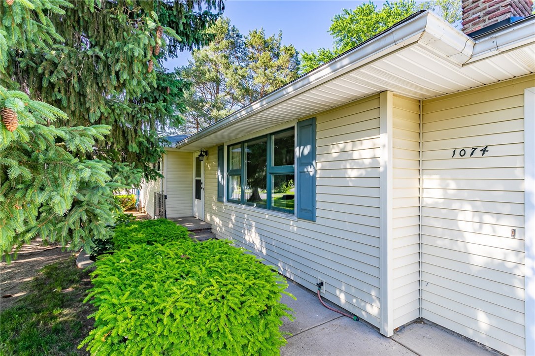 1074 Shoecraft Road Webster, NY 14580 - Photo 1 of 1