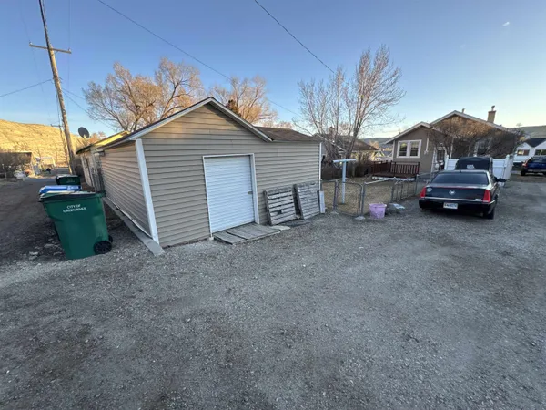 $325,000 | 357 East 2nd North, Green River, WY 82935