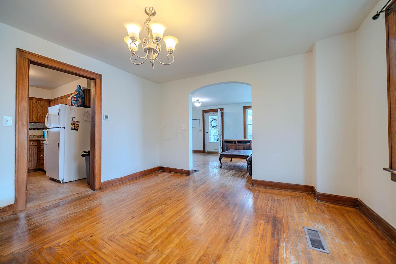 159 Pershing Drive Lancaster, OH 43130 - Photo 7 of 24 DSC_0496-Enhanced-NR