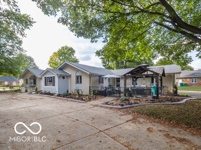 265 Raintree Drive Danville, IN 46122 - Photo 3 of 35