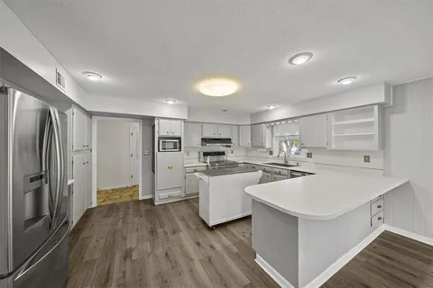 $395,000 | 514 Forest Avenue, Kansas City, MO 64106