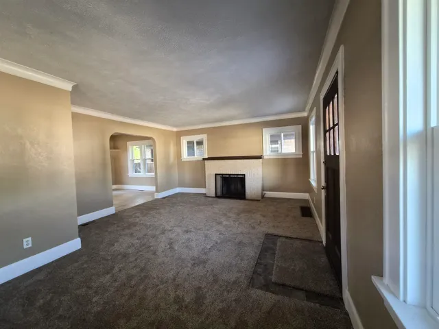 $144,000 | 1918 Auburn Street, Rockford, IL 61103