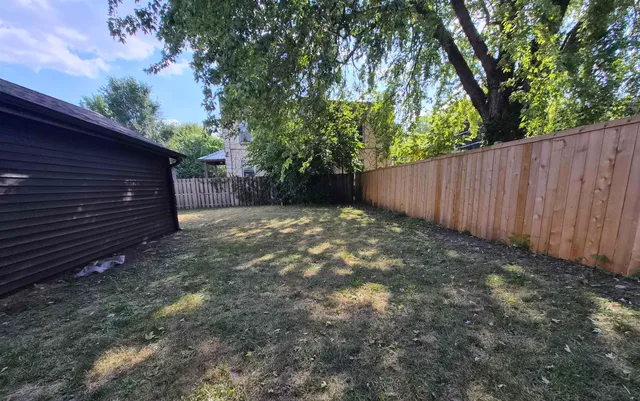 $144,000 | 1918 Auburn Street, Rockford, IL 61103