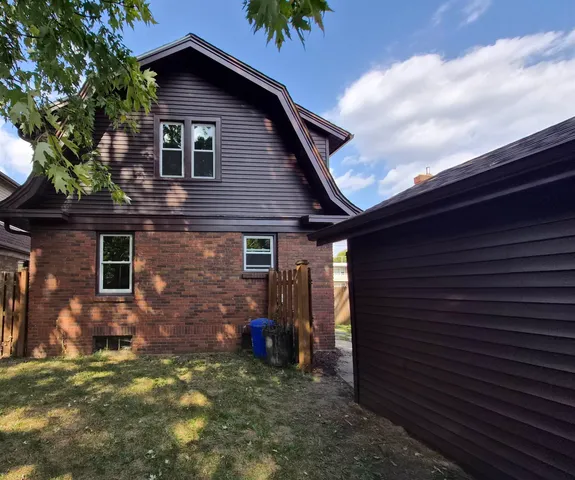 $144,000 | 1918 Auburn Street, Rockford, IL 61103