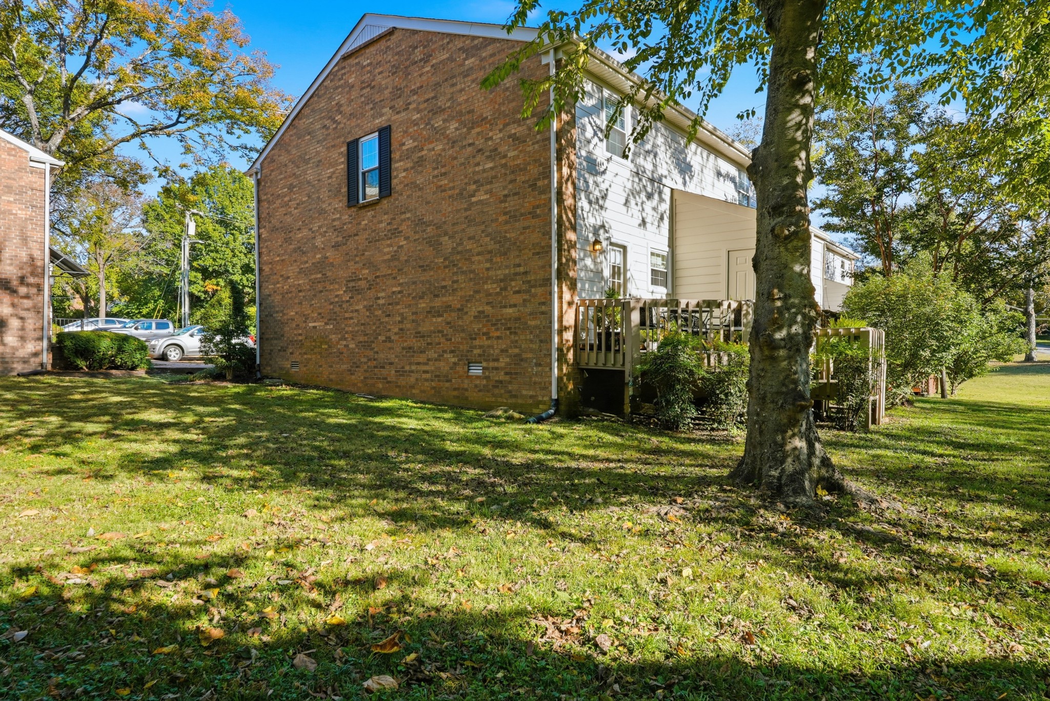 2821 Hazelwood Drive Nashville, TN 37212 - Photo 28 of 32 a view of a back yard
